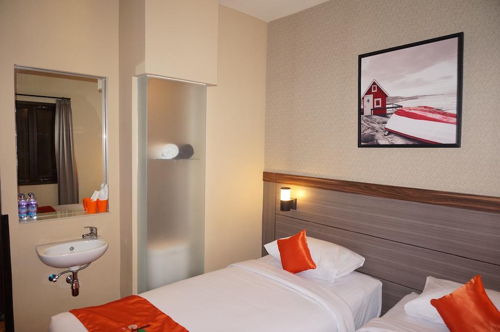 Ekon Hotel Yogyakarta Habitación foto