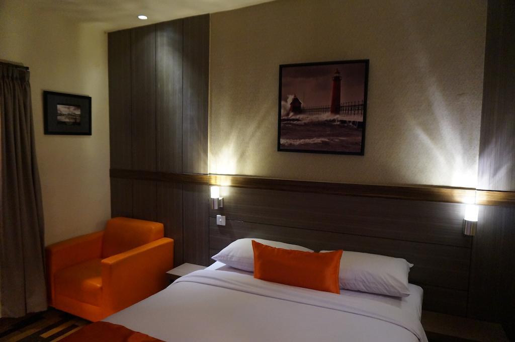 Ekon Hotel Yogyakarta Habitación foto